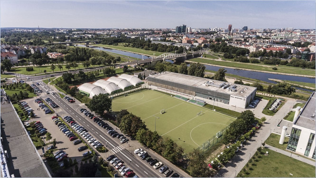 Budynek Centrum Sportu Politechniki Poznańskiej w którym znajduje się sztab WOŚP Budynek Centrum Sportu Politechniki Poznańskiej w którym znajduje się sztab WOŚP